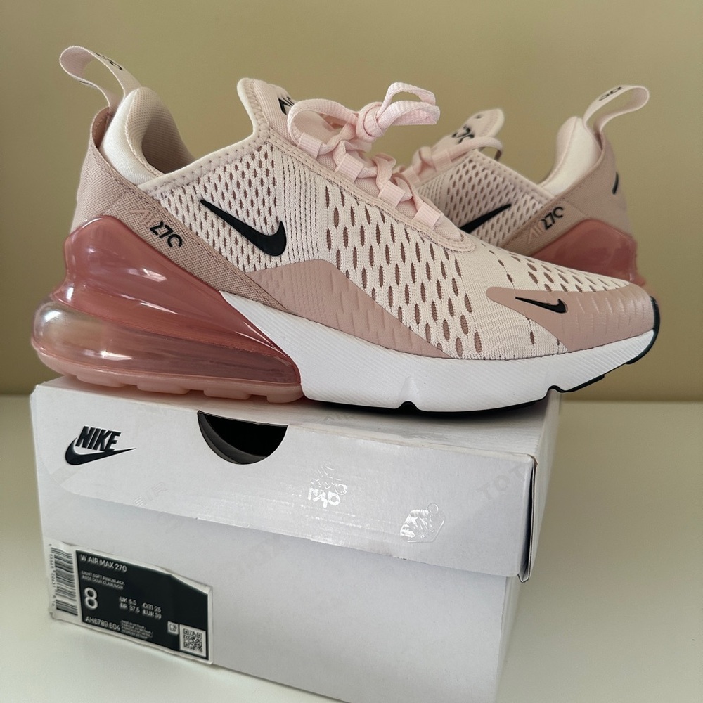 **BRAND NEW** Nike Air Max 270